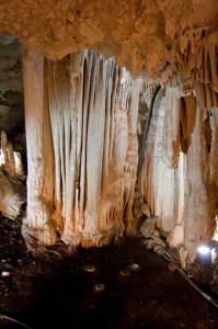 25_Gran-columna-Cueva-de-Nerja_202